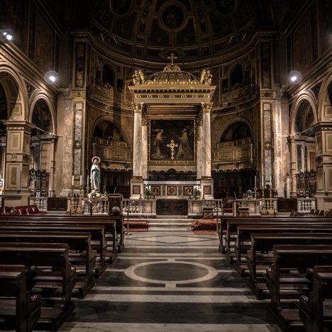 In die Kirche oder lieber ins Yoga-Studio?